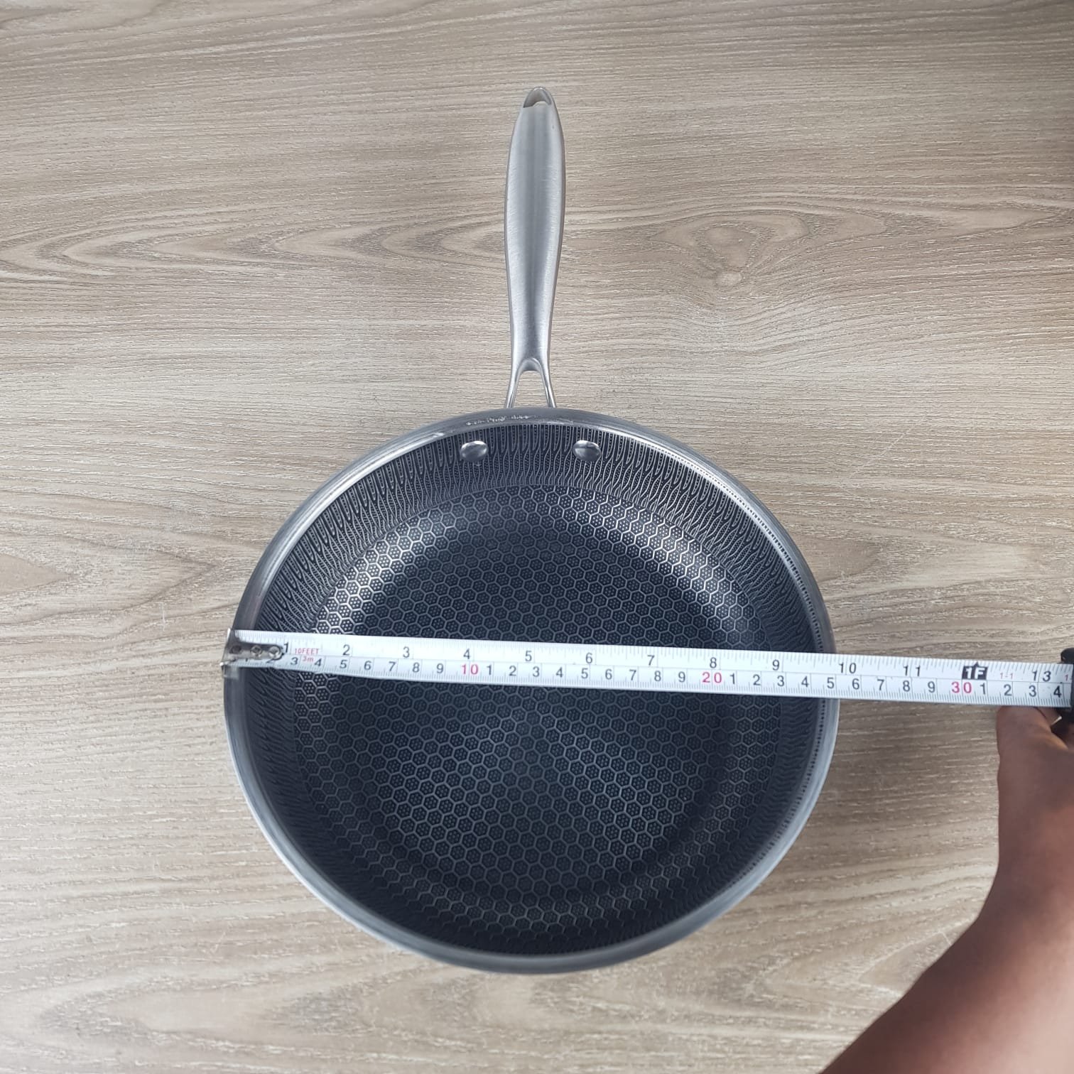 haney comb frypan 26cm (1)