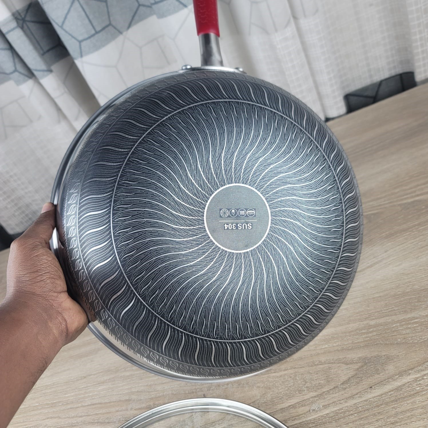 Stainless Steel Honeycomb Wookpan 32cm 2400tk 34cm 2500tk Backside